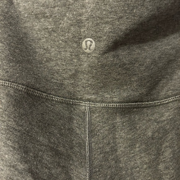Lululemon Grey Athletic Sweatpants Women’s Size 8 | Joggers Activewear - Picture 1 of 3